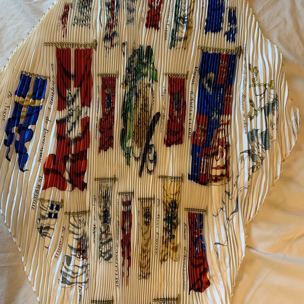 Hermes Plisse Pleated Silk Scarf - flags Made in France vintage rare - Picture 7 of 13